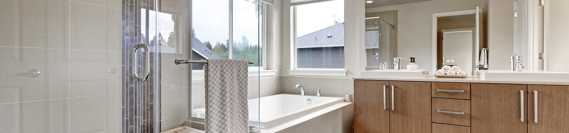 Clean Bathroom - Turnkey Bathtubs